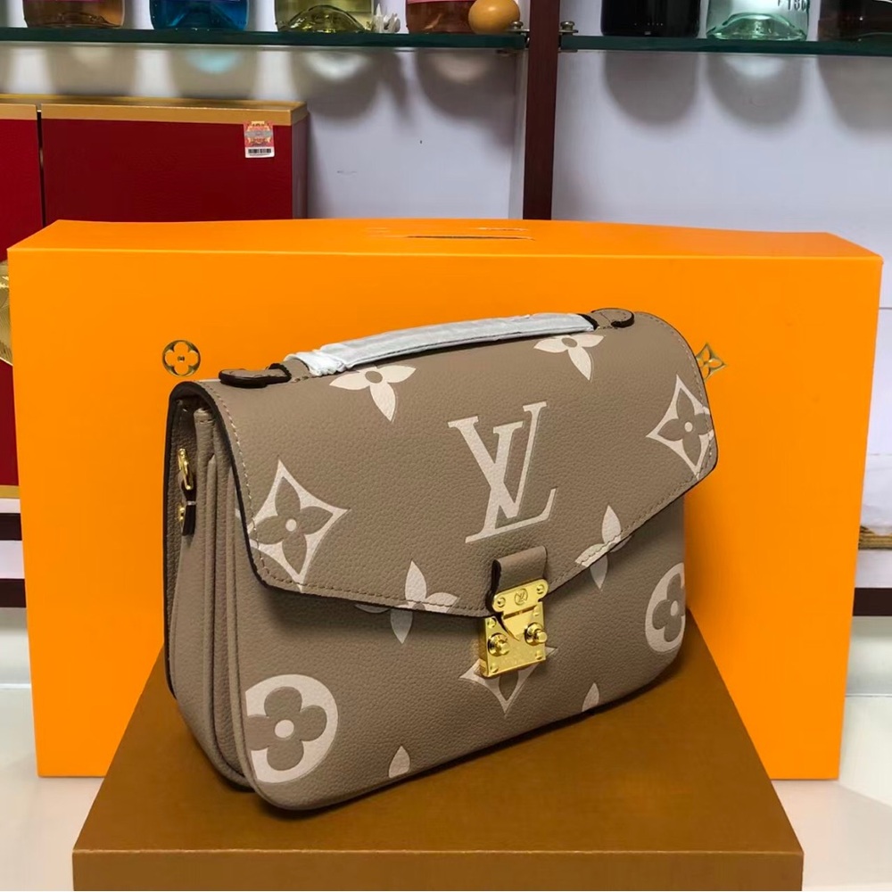 Louis Vuitton Clutch Bags Evening Handbags - Picture 3 of 8